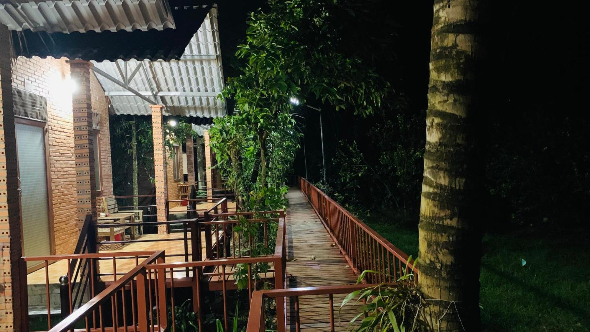 Gibbon Singing Home Stay Quan Tom ภายนอก รูปภาพ